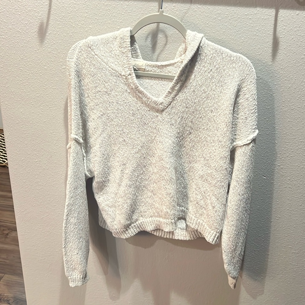Cute lightly worn cropped sweater
